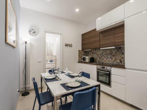 The Best Rent - Two-bedroom apartment close to San Pietro, Roma (foto 10)