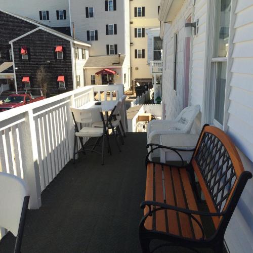 ระเบียง/ชานเรือน, The New Oceanic Inn in โอลด์ออร์ชาร์ดบีช (เมน)