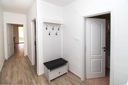 Apartments Tiho - image 8