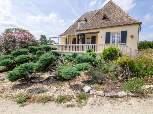 Gîte Rampieux, 6 pièces, 10 personnes - FR-1-616-82