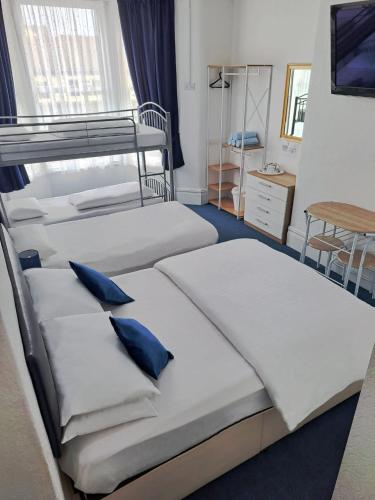 The Mornington Hotel - image 9