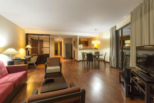 Ramada Hotel & Suites by Wyndham Noumea - image 2