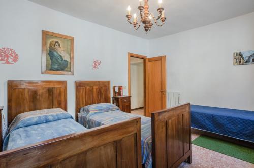 Two-Bedroom Apartment image 6