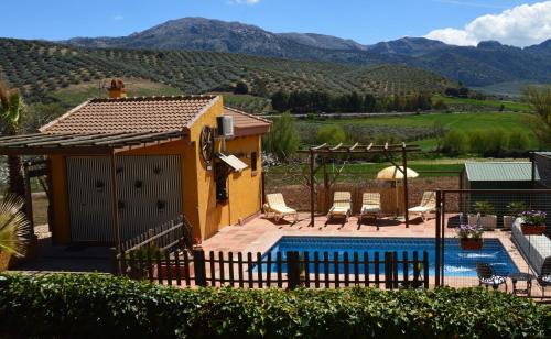 Cortijo Petra - Accommodation - Villanueva del Rosario