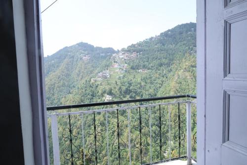 Himalayan Home Stay Dalhousie - Near Panchpula Water Fall