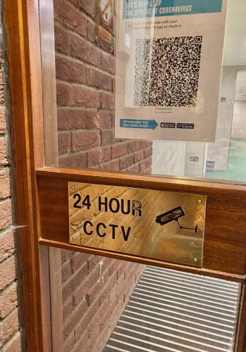 Luxury Apt- Balcony-Kensington- 24 7 security - image 6