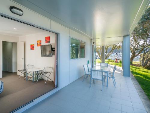 Exterior view, Marinaview - Whitianga Holiday Apartment in Whitianga