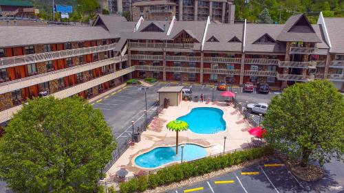 Crossroads Inn&Suites - Accommodation - Gatlinburg