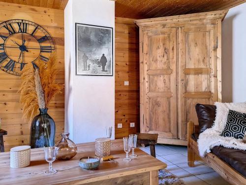 Chalet spacieux aux Granges avec sauna - FR-1-344-738 in Praranger