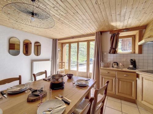 Chalet spacieux aux Granges avec sauna - FR-1-344-738 in Praranger