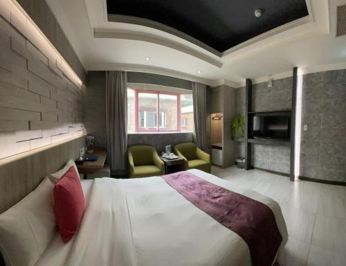 1 queen bed