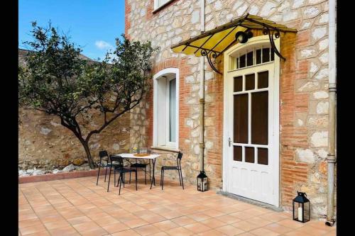 VILLA MONTGAILLARD 5km MER cœur village 220m² 3ch