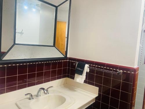 Best Host Inn - image 2