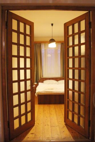 Nitsa Guest House - Tap to explore photos
