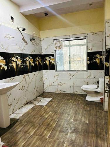 Bathroom, OYO Star Hotel in Sohna