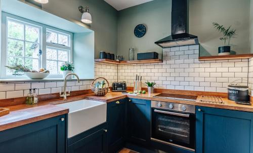 ห้องครัว, The Retreat Tetbury - NEW listing in เท็ทบูรีย์