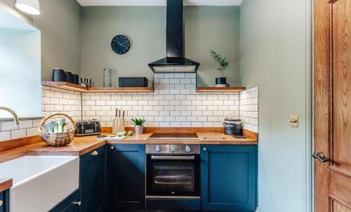 ห้องครัว, The Retreat Tetbury - NEW listing in เท็ทบูรีย์