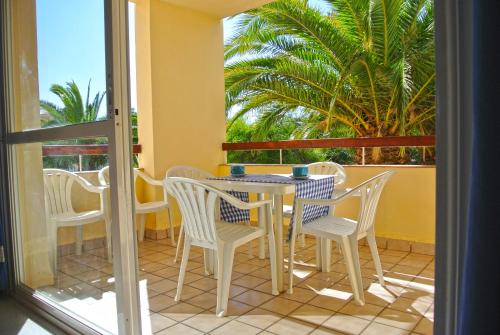 2 bedrooms, 4 beds