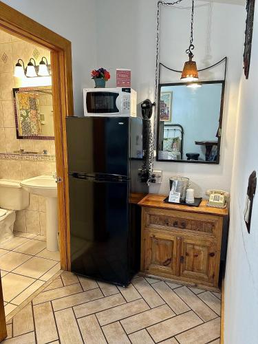 Buffalo Chip's Ranch House Motel - image 2