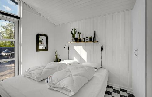 4 Bedroom Stunning Home In Bogense