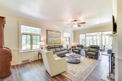 Stunning Clayton Tudor Home - Close to Downtown! in Clayton, USA
