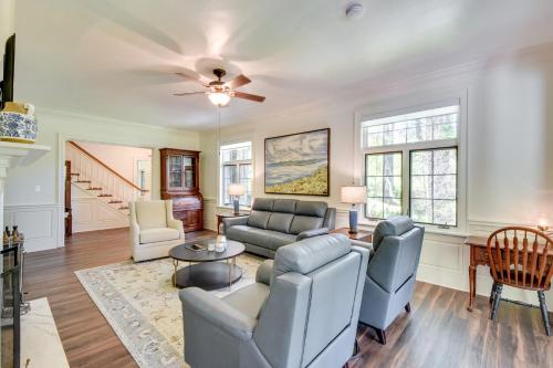 Stunning Clayton Tudor Home - Close to Downtown! in Clayton, USA