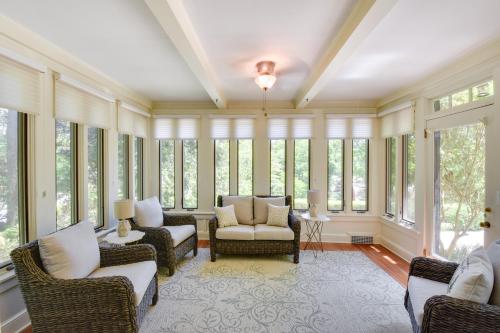 Stunning Clayton Tudor Home - Close to Downtown! in Clayton, USA