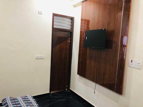 OYO Hotel Rahul Singh