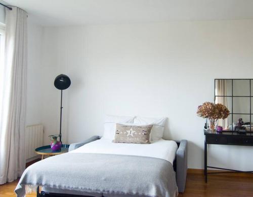 Cozy 1 bedroom flat,free parking, close to center