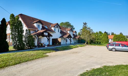 Rezeda Vendégház (Rezeda Vendeghaz) in Fertőhomok
