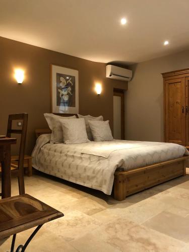 Large Double Room