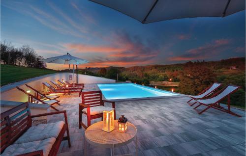 Kolam renang, Stunning Home In Glina With Sauna in Duga Resa