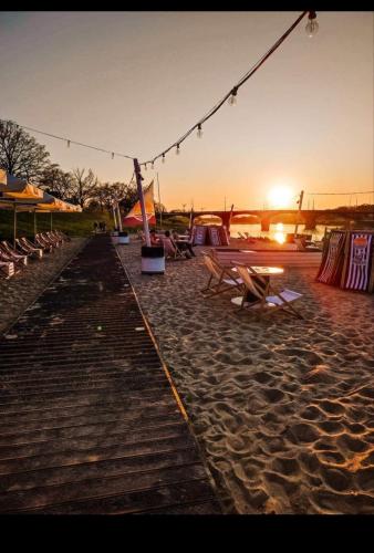 Night Host Trzebnicka 56 free parking, Breslau (Foto 10)