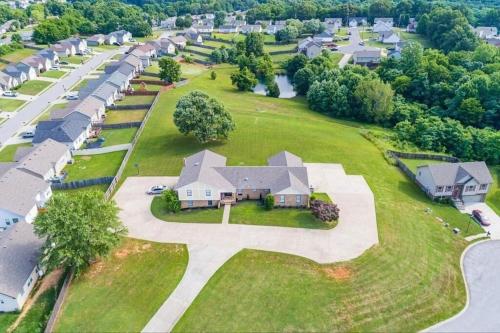 The Loft at Hilltop Acres - Clarksville, Tennessee 1335 Whitt Ln in Clarksville, USA