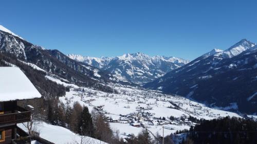 Bližnja okolica, Budamerhof in Mitteldorf