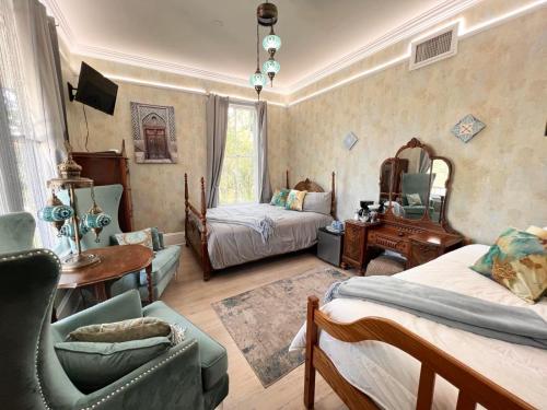 1001 Nights Historic Bed and Breakfast Adults Only in 历史街区