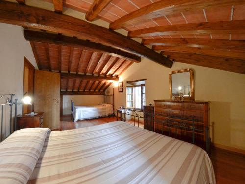 Two-Bedroom Apartment - Split Level image 7