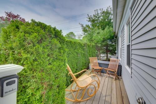 Rockland Home with Deck 5 Mins to Historic Downtown!