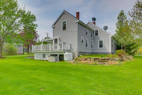 Rockland Home with Deck 5 Mins to Historic Downtown!