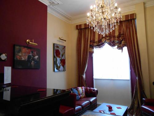 Cranborne Guest Accommodation - image 6