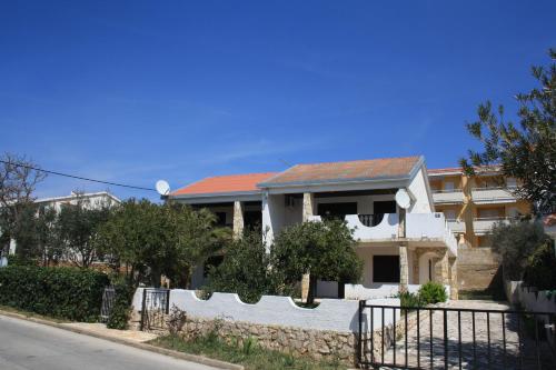 

Apartments Vrtlici