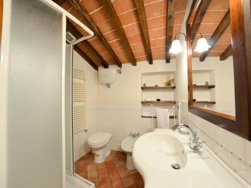 Two-Bedroom Apartment image 8