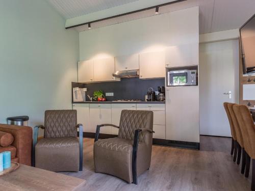 Apartment on a holiday park in Overijssel, De Bult (photo 6)