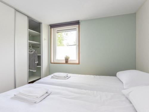 Apartment on a holiday park in Overijssel, De Bult (photo 9)