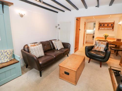 Post Office Cottage Matlock - image 9