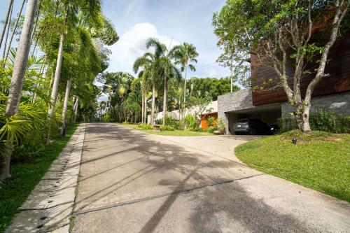 Luxury 3BR Villa C Layan Estate: Idyllic Retreat near Beach