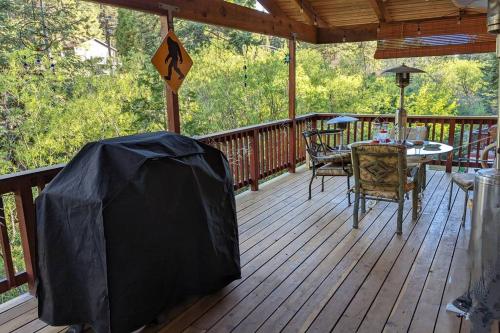 Hidden Jewel of San Bernardino Mountains in Green Valley Lake, USA