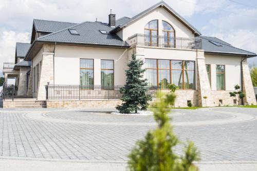 Hotel Aleksandria - main image