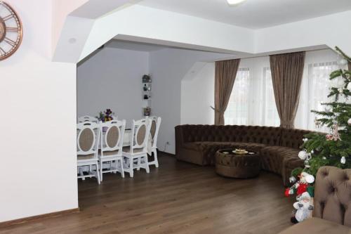 Vila Lorena in Pângăraţi