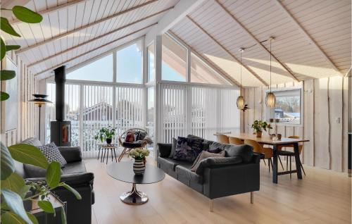  Nice Home In Føllenslev With Wifi in Føllenslev
